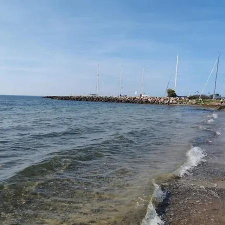Prázdninový dům 4 Star In Vaeggerlose-by Traum Bøtø By