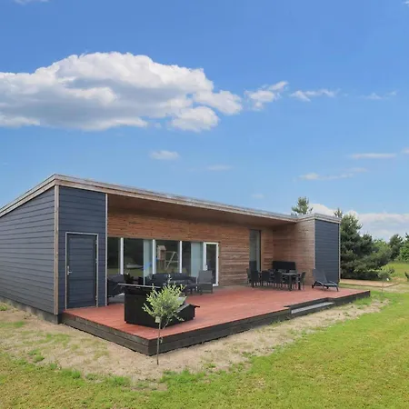 4 Star In Vaeggerlose-by Traum