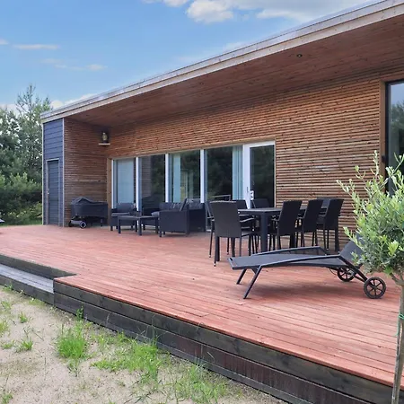 4 Star In Vaeggerlose-by Traum